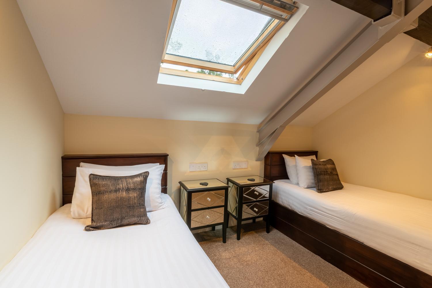 Lakes Hotel & Spa Bowness-on-Windermere Δωμάτιο φωτογραφία A room at the hotel