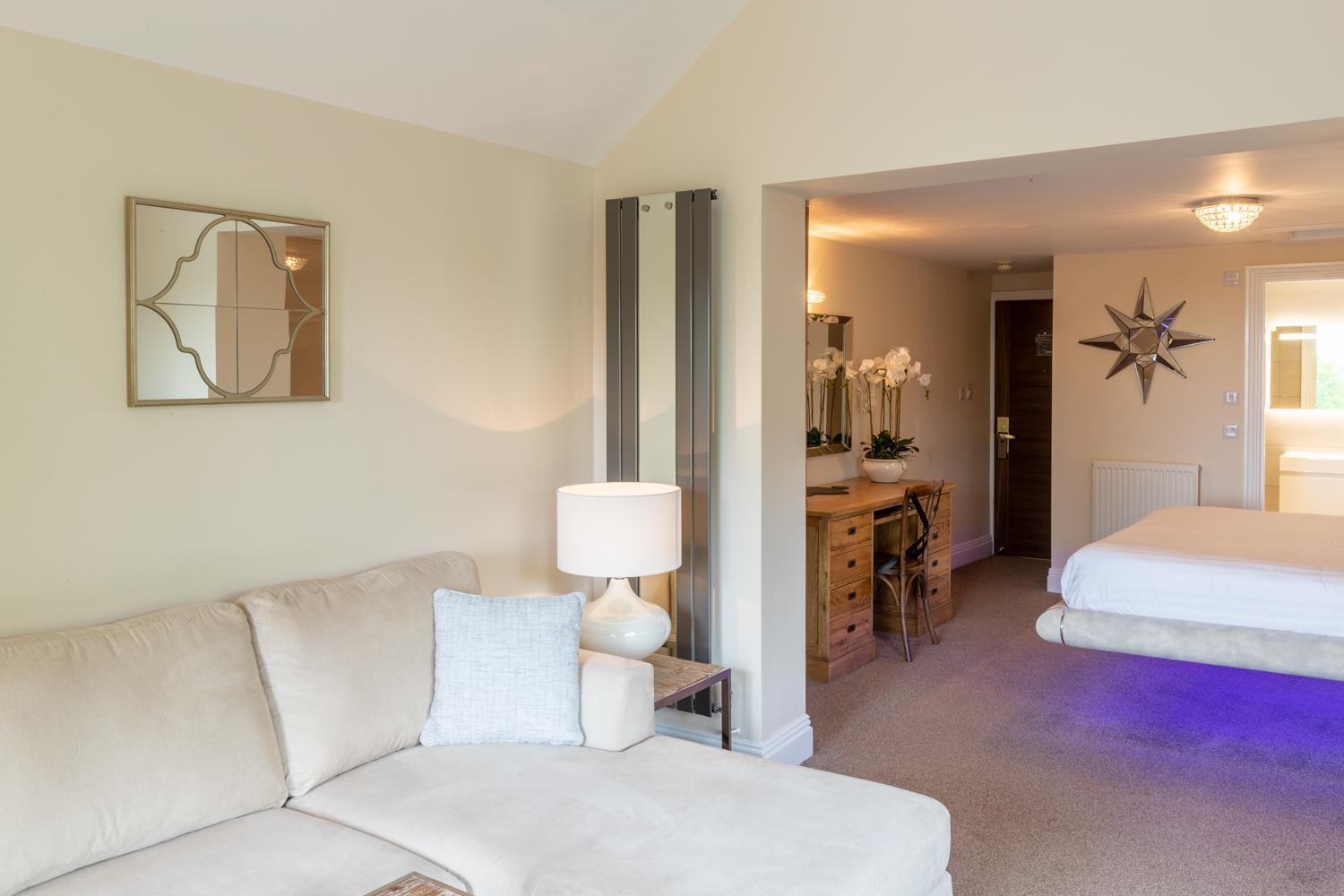 Lakes Hotel & Spa Bowness-on-Windermere Δωμάτιο φωτογραφία A bedroom at the hotel